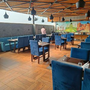 Hotel Ten Square, India